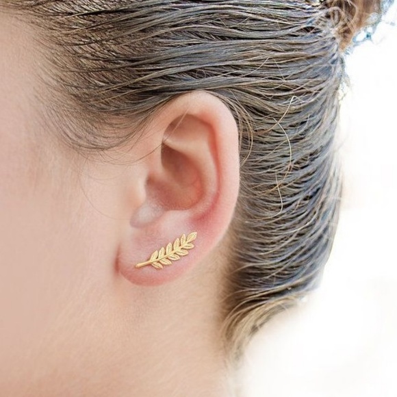 Jewelry - Last Pair⚡️leaves stud earrings